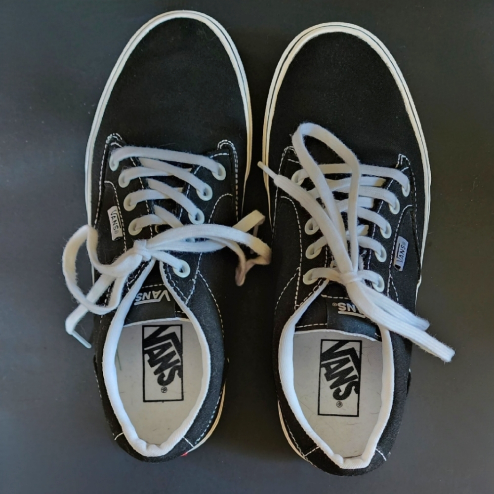 Black Classic Canvas Vans Size 9 Womens